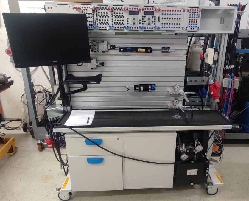 FESTO didaktično preizkuševališče Črpalka 1: moč 1,1 kW, pretok 3,5 l/min pri 150 bar FESTO didaktično preizkuševališče Črpalka 1: moč 1,1 kW, pretok 3,5 l/min pri 150 bar